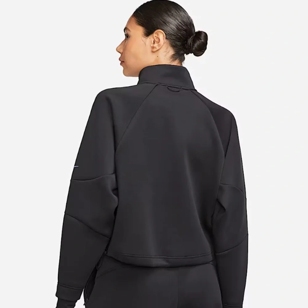 Nike Sustainable Materials
Nike Dri-FIT Prima
Women's 1/2-Zip Training Top - Picture 2 of 12